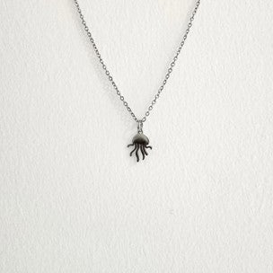 Collar Plateado Medusa